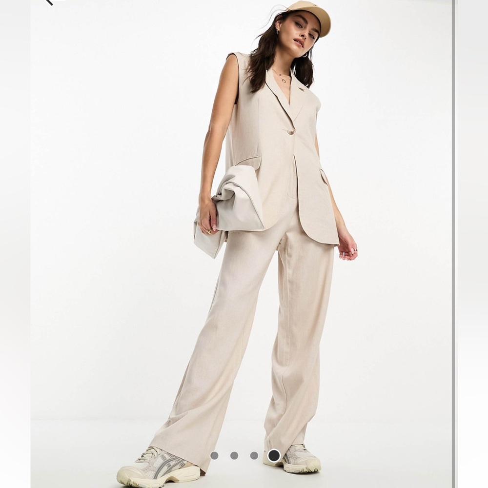 Sleeveless Suit Beige Blazer Set